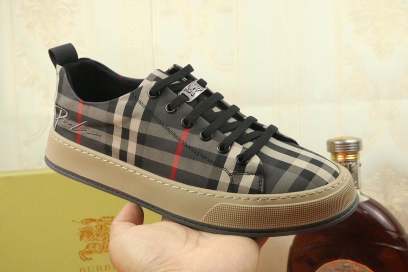 Burberry Sneakers